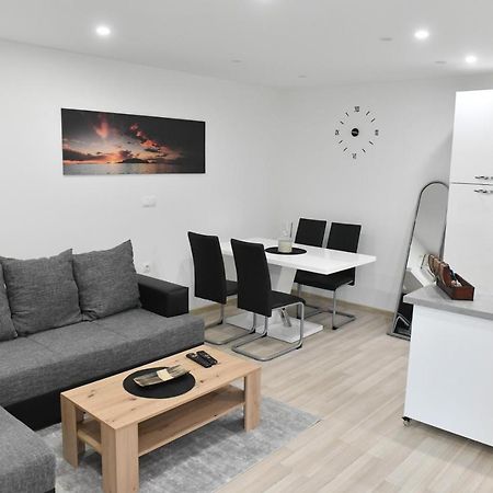 Apartman Lucia Ðakovo Buitenkant foto